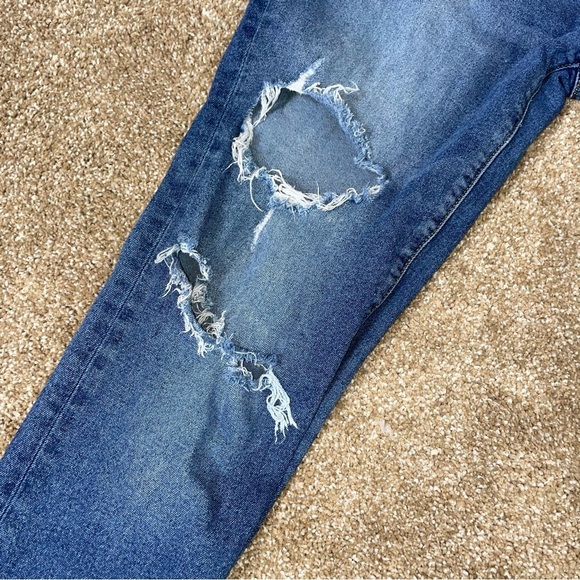 Kan Can jeans straight leg factory distressed holy 26" X 26" High rise FLAWED - Picture 8 of 10